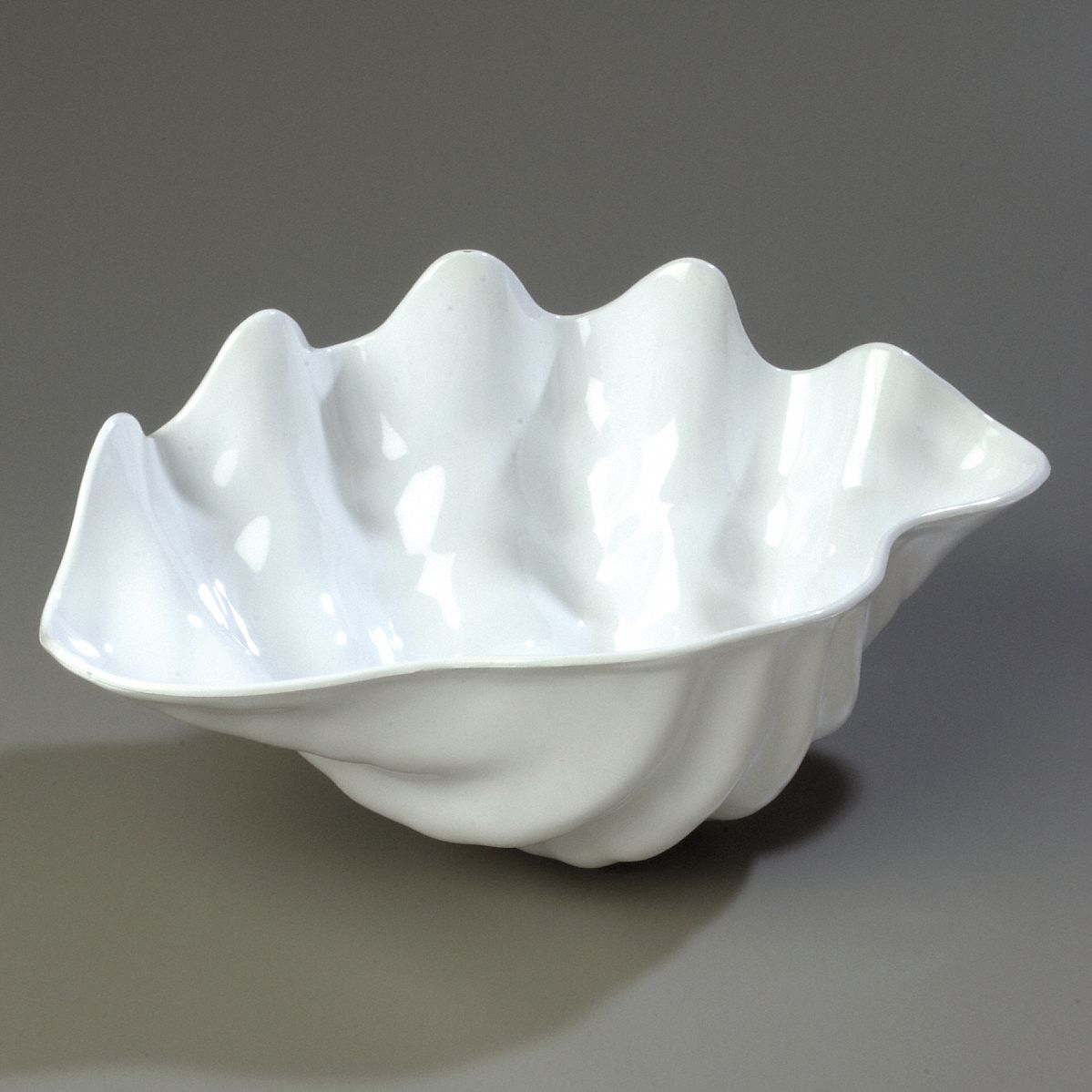Clam Shell Serving Bowl, 5.2 qt., White