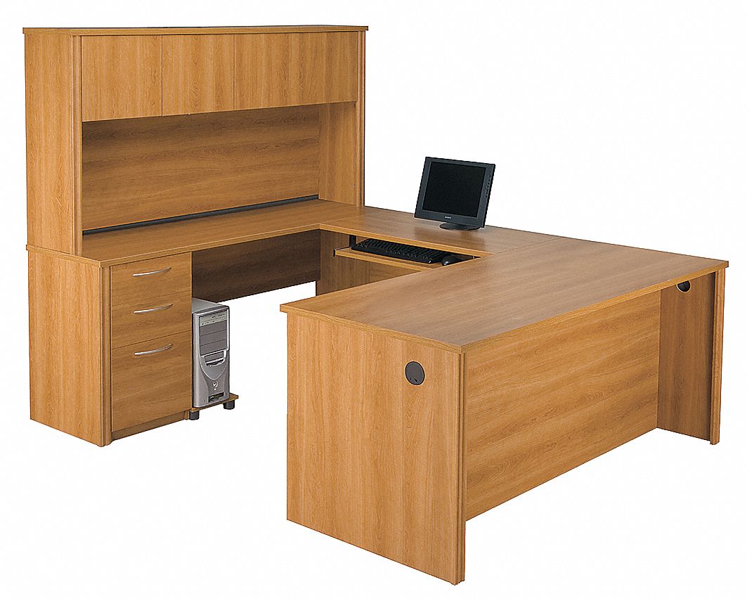 U-Shaped workstation with Hutch