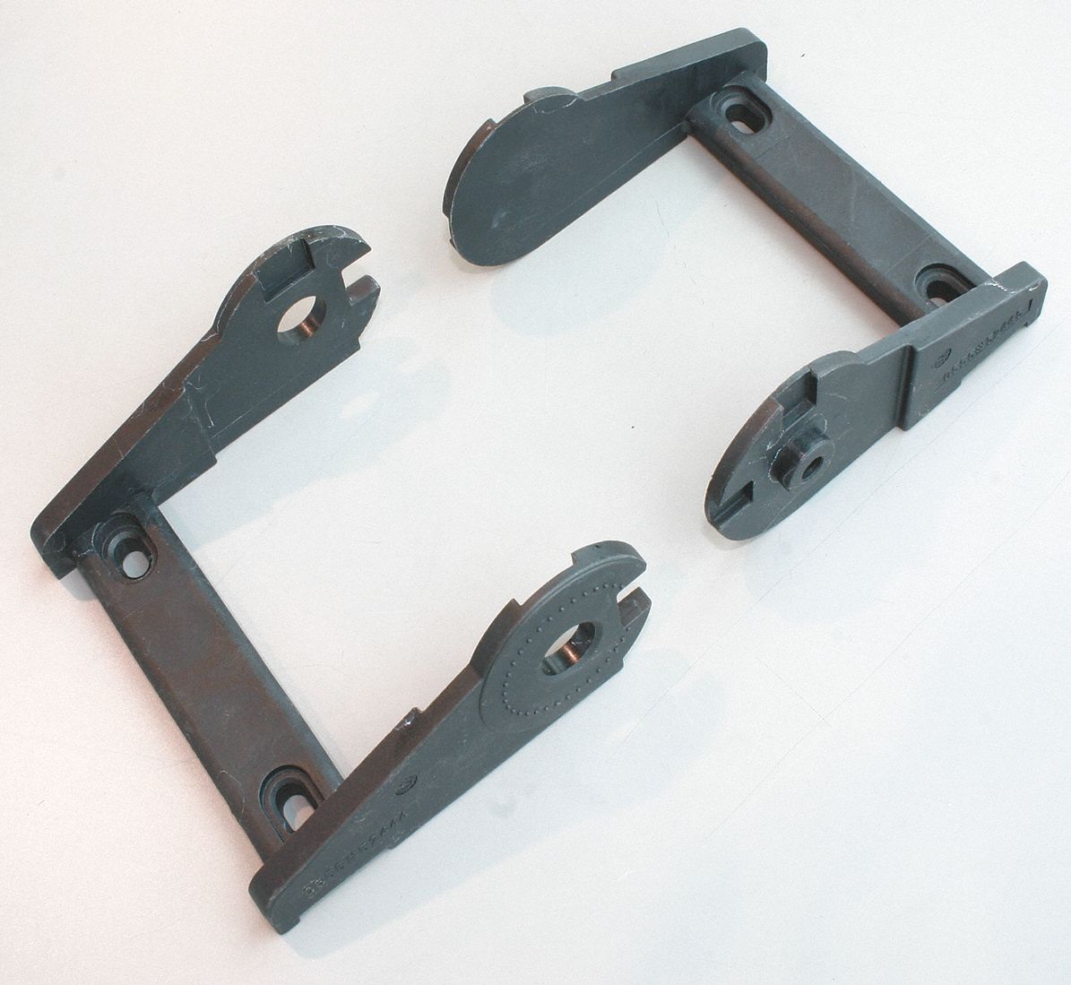 Mtg Bracket Set, Uniflex(TM), Width 121mm