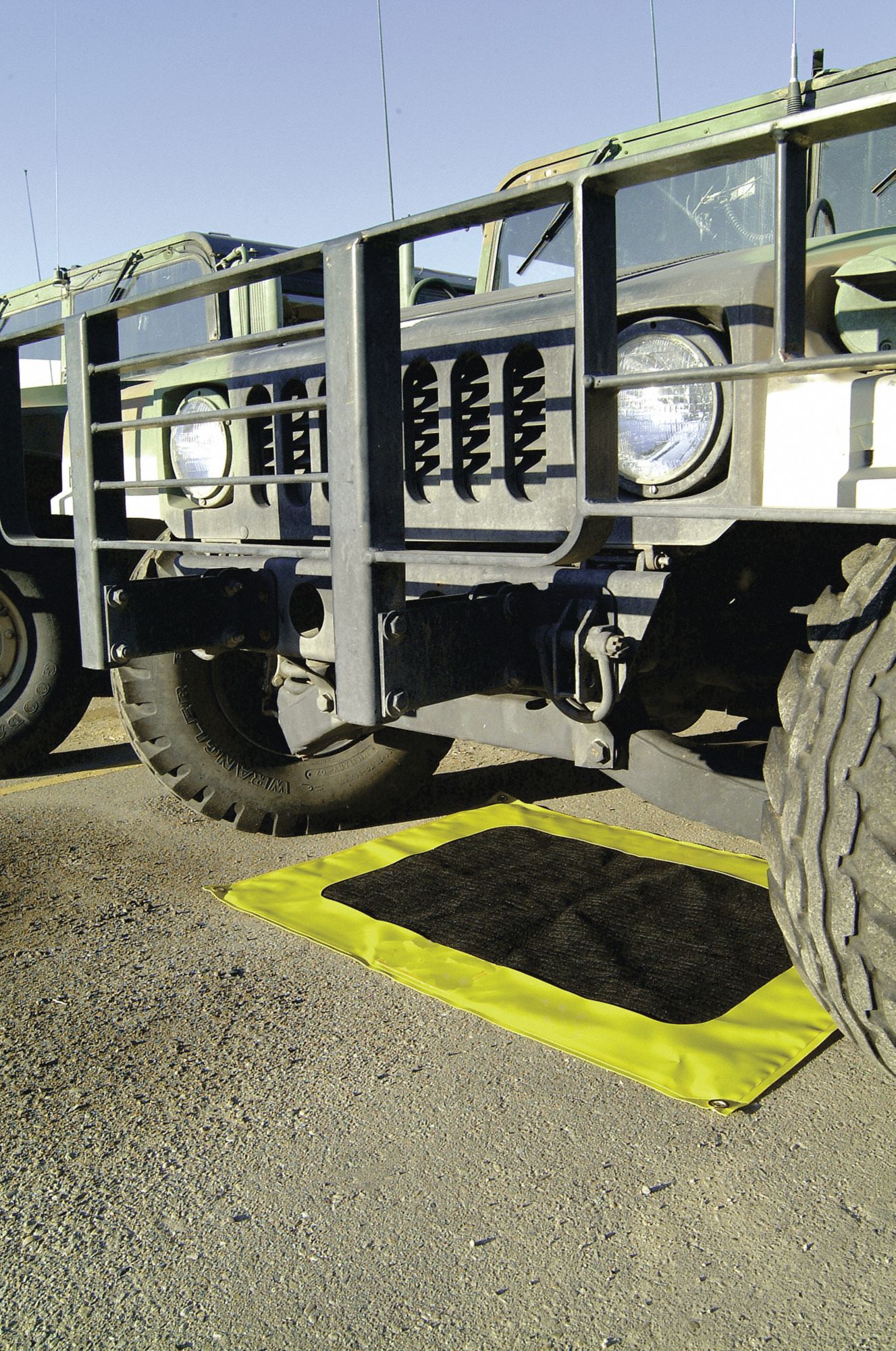 Sorbent Berm, 38 x 42 In, Yellow