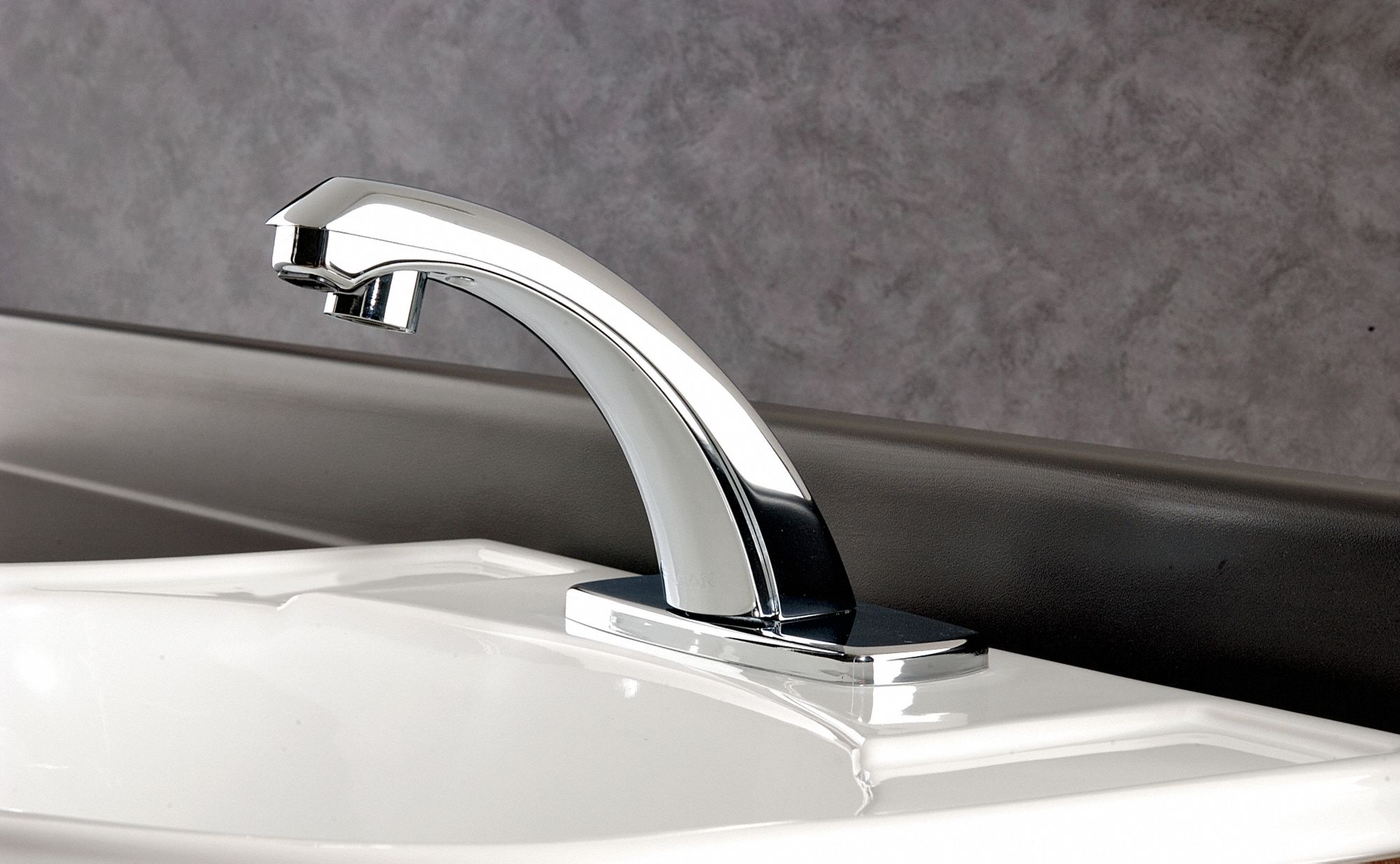 Faucet, Battery Powered, Chrome, 5 1/8 In.