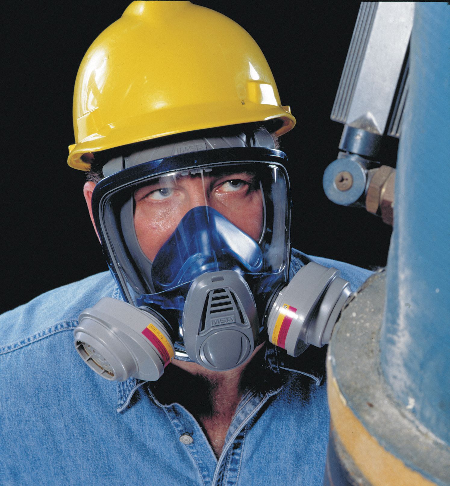 MSA Advantage(TM) 3200 Respirator, L