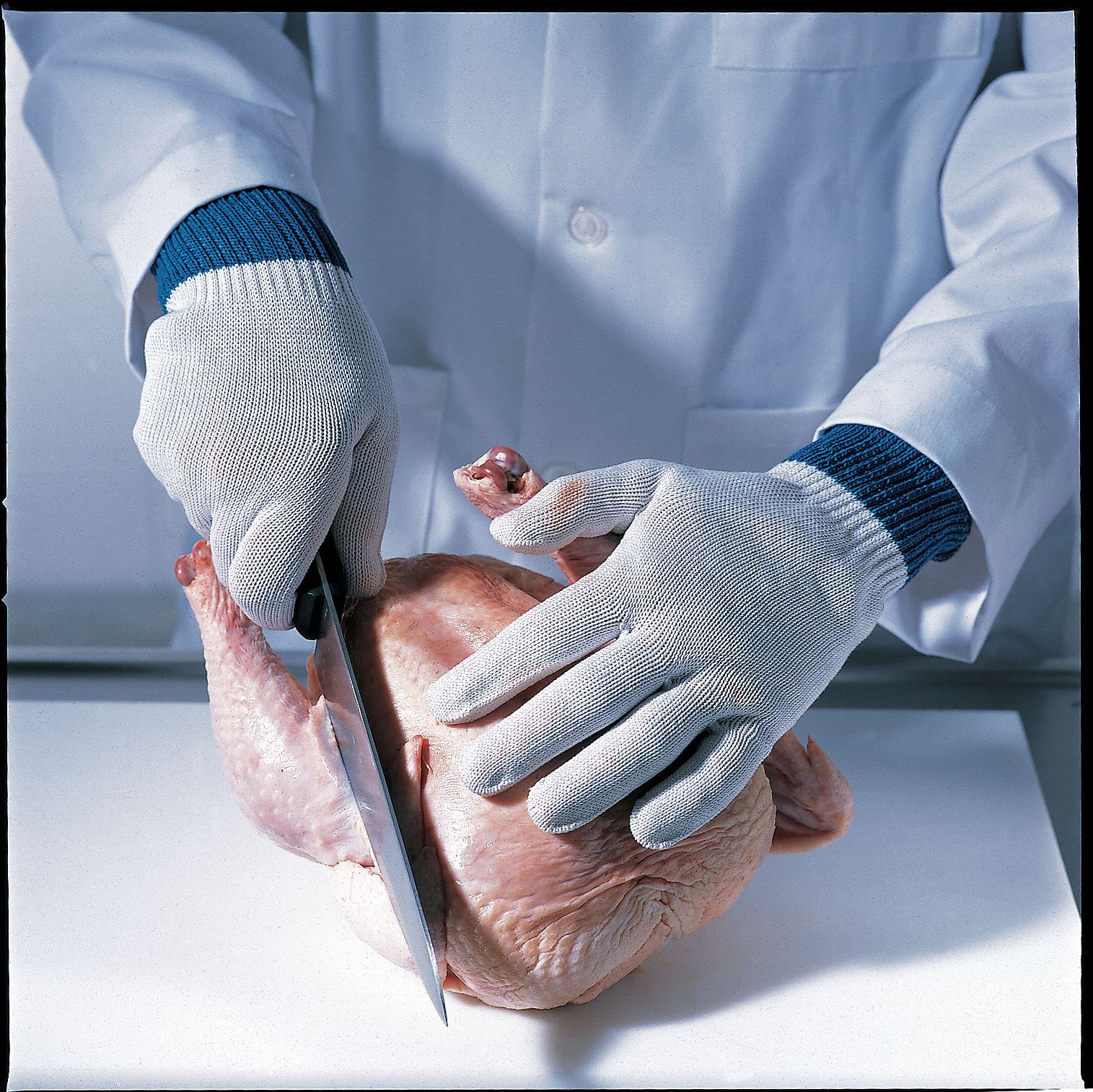 Cut Resistant Glove, White, Reversible, M