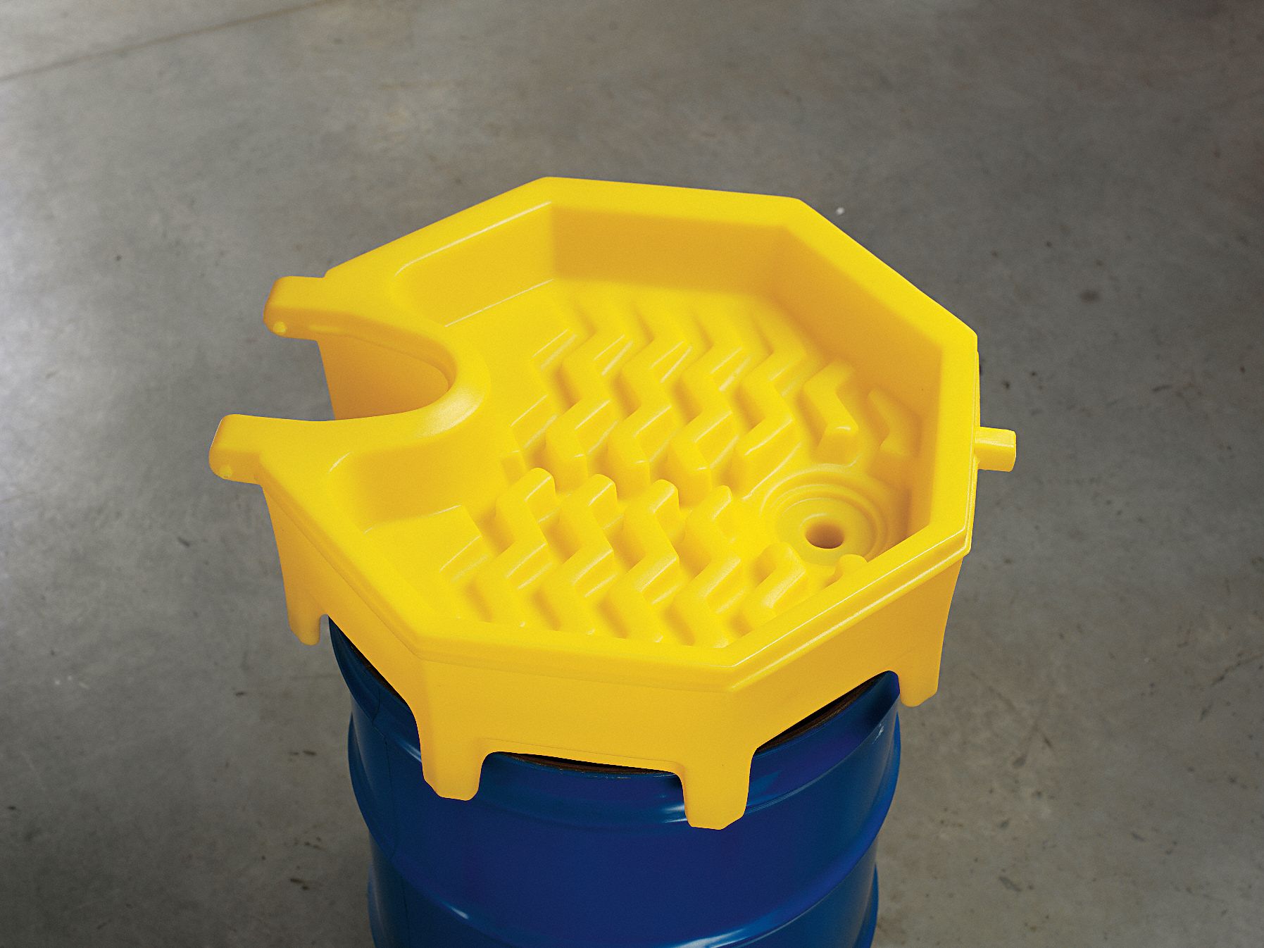 Drum Funnel, 18 In, with Spout