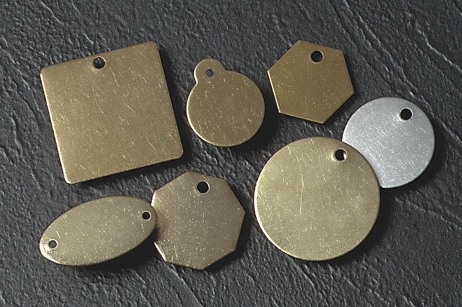 Blk Tag, 2 x 2 In, Brs, Octagonal, PK25