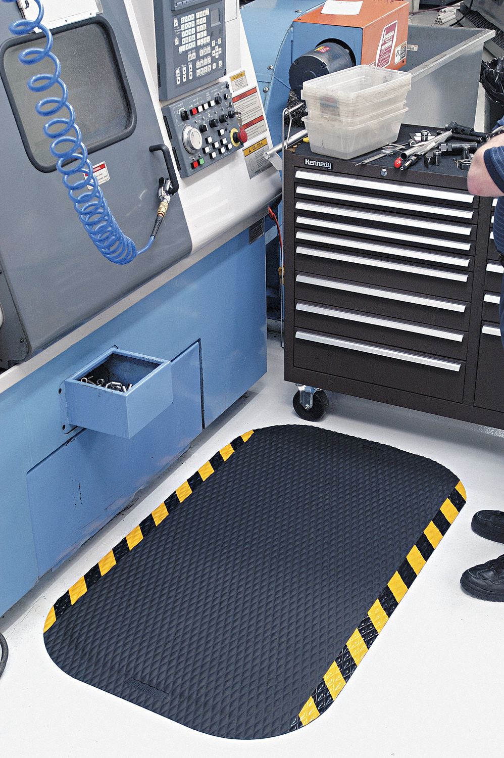 Anti-Fatigue Mat, 33x58In, 5/8In, Blk/Yllw