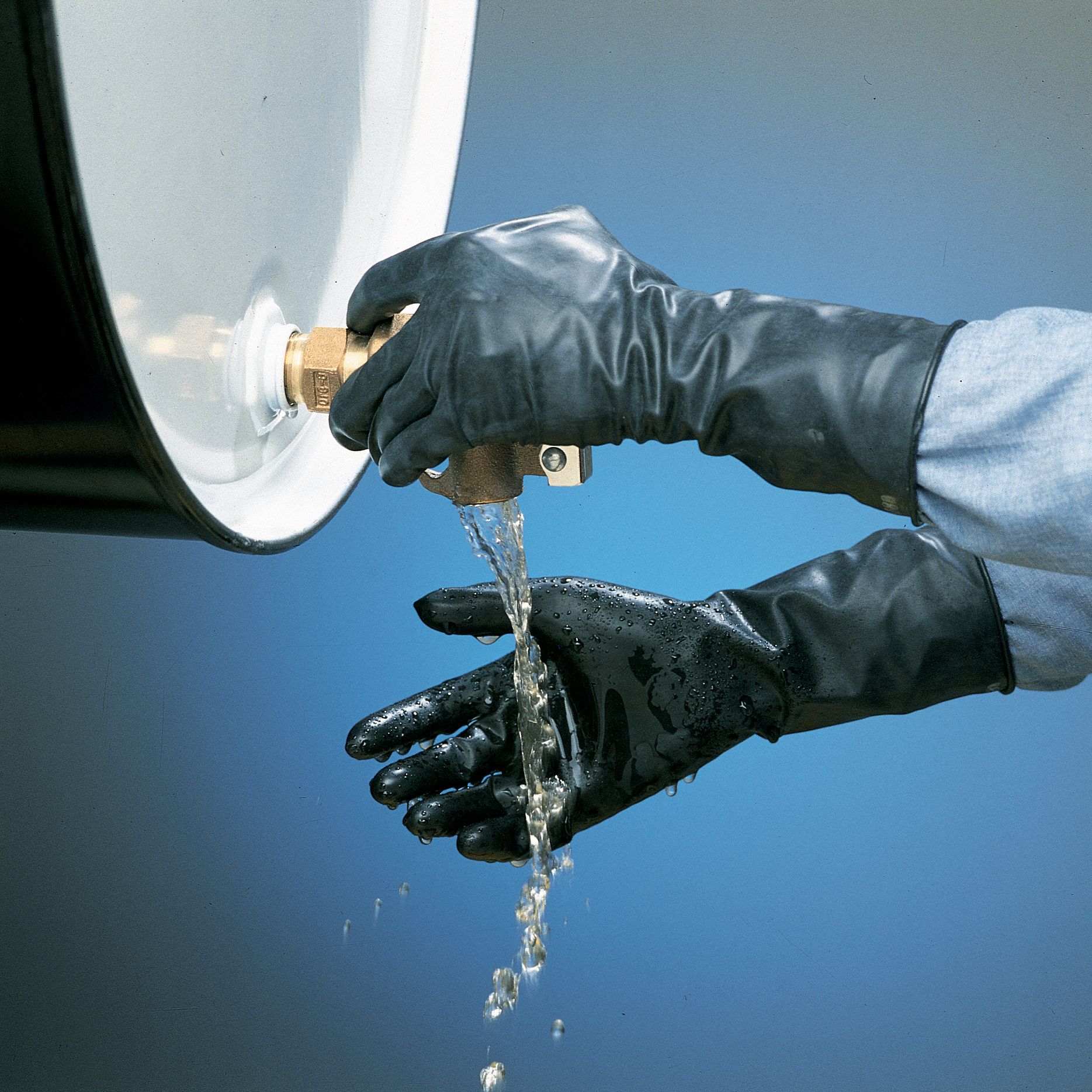 Chemical Resistant Glove, 17 mil, Sz 10, PR