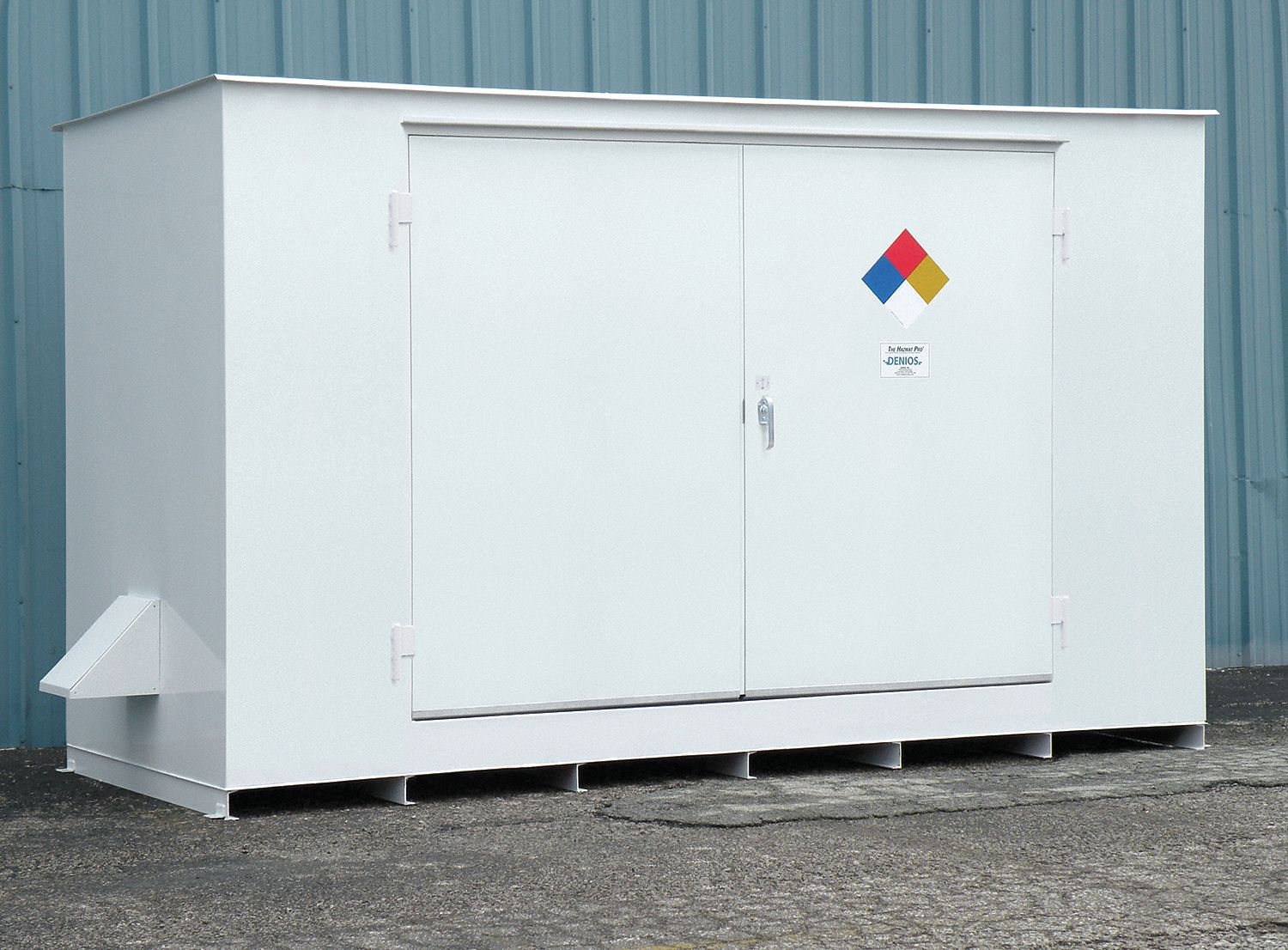 Storage Building, 12x55 Gal. Cap, White