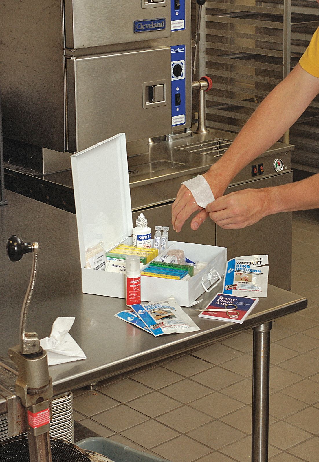 Combination First Aid/Burn Kit