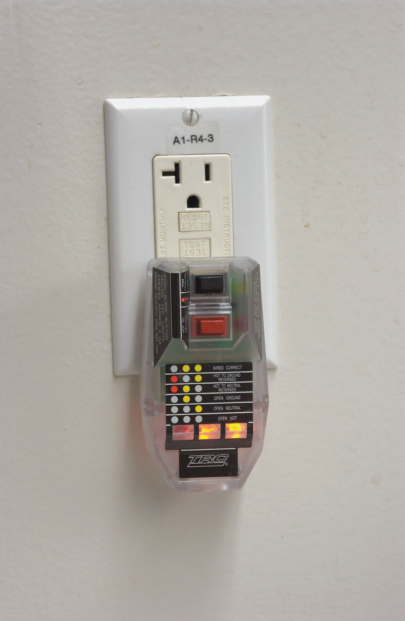 GFCI OUTLET TESTER TECH RESEARCH