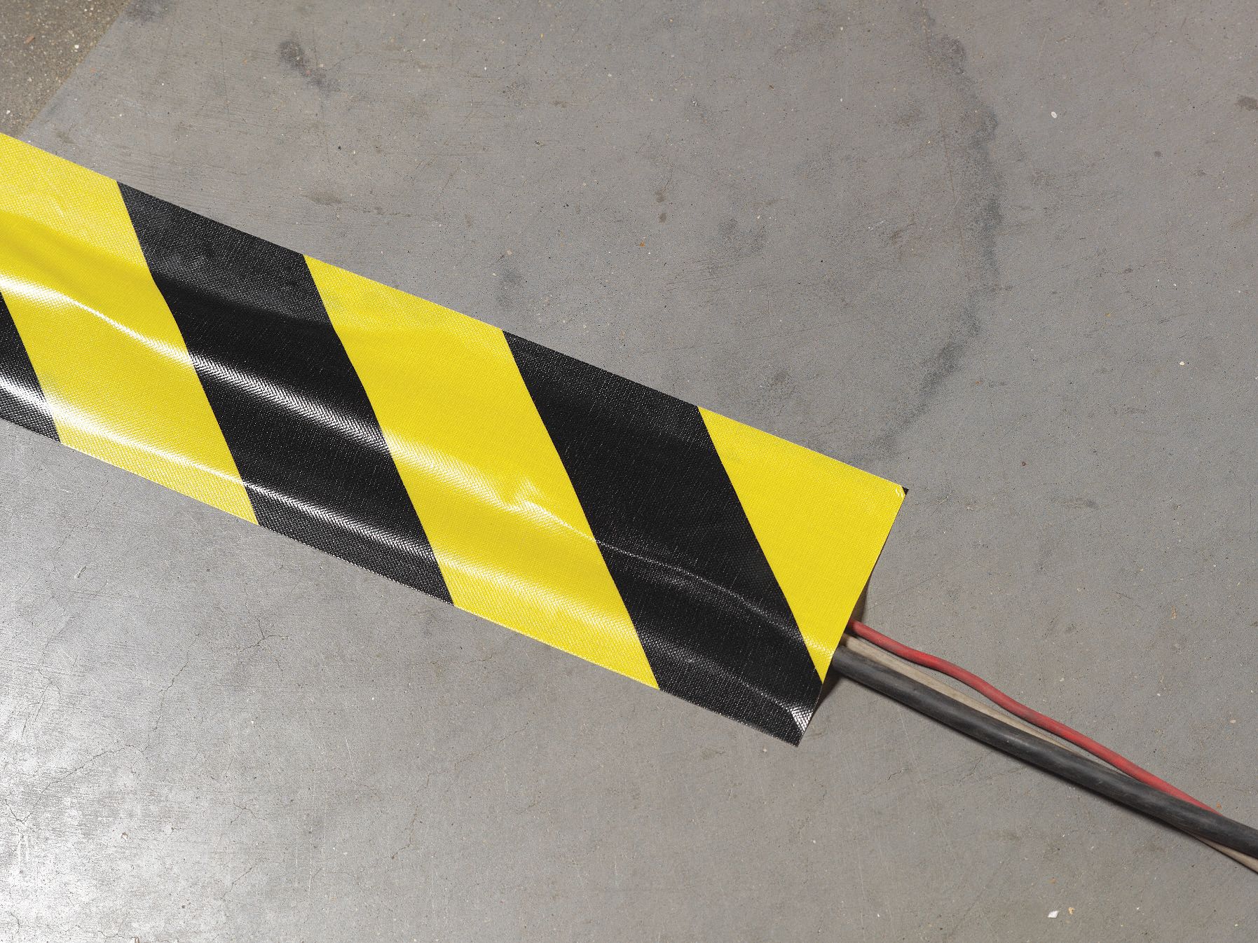 TUNNEL TAPE Y/BL 4INX120FT