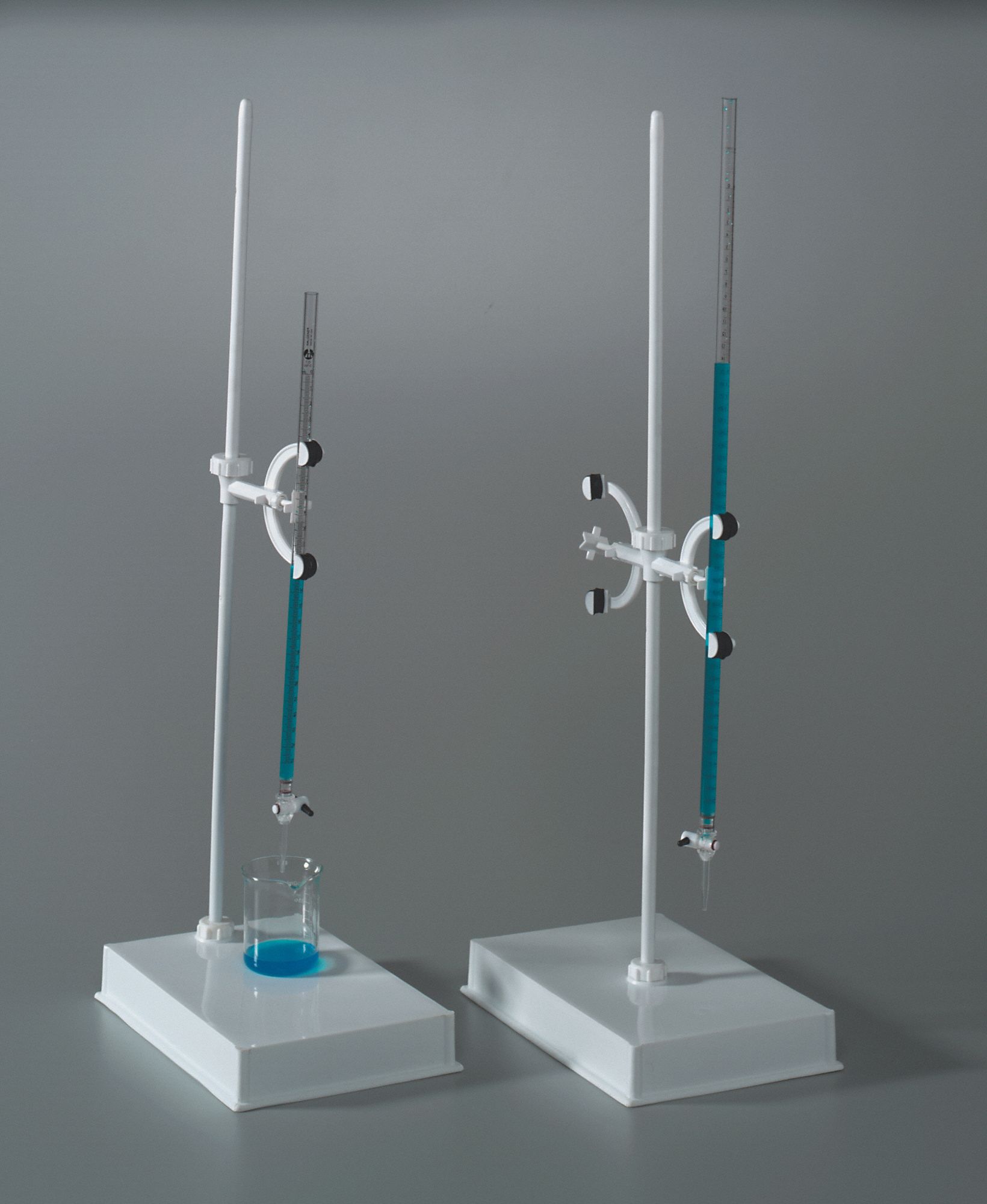 SUPPORT STAND WITH CENTER ROD 8X15.5X30