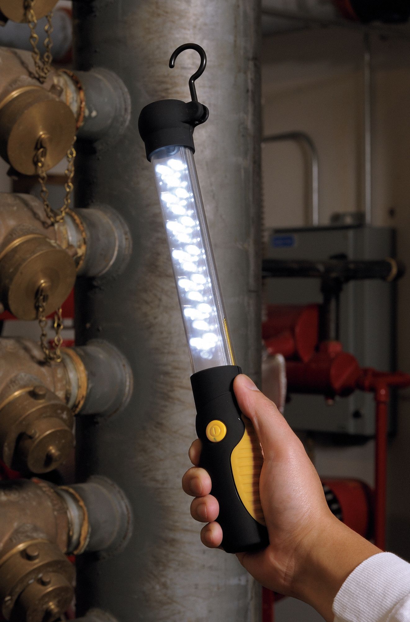 3-in-1 LED Worklight and Flashlight